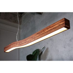 Scandinavian Linear Wood Pendant Chandelier: Modern Suspension Light for Dining Table & Kitchen Island