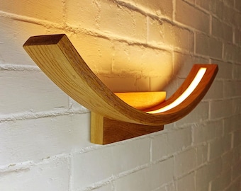 Curved Wooden LED Wall Sconce: Modern Minimalist Lighting for Bedroom, Vanity, Reading