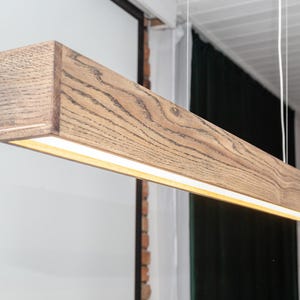 Linear Kronleuchter, Holz Kronleuchter, Anhänger Kronleuchter, Esszimmer Licht, linear Aufhängung, Küchen Beleuchtung, lange Deckenleuchte
