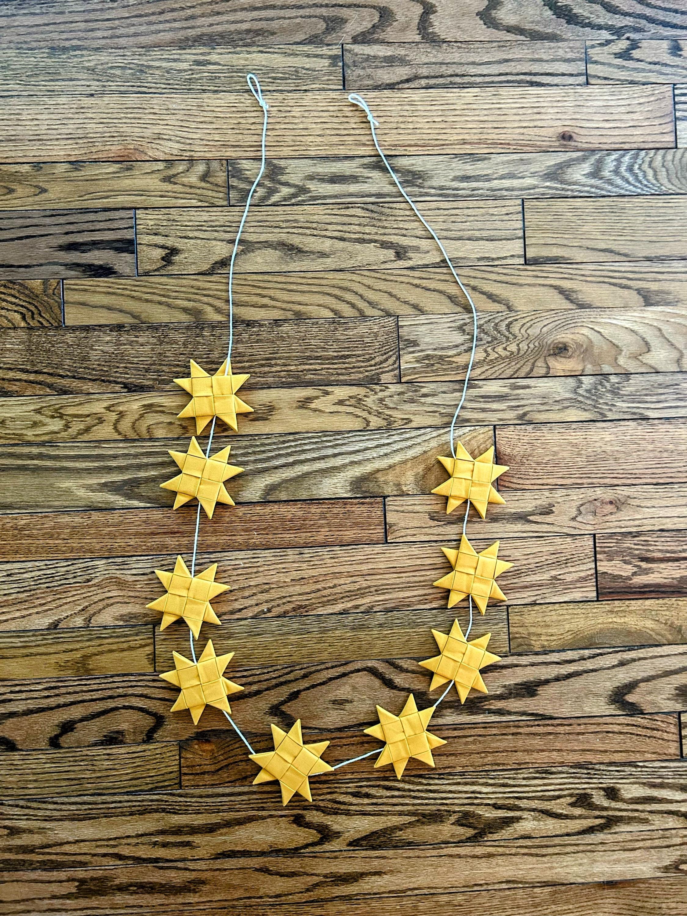Curated visual reference: Fresh Look at Yellow Scandinavian Star Garland