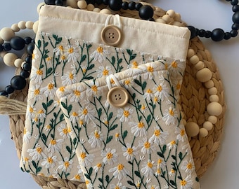 White and Beige Daisy Set/Kindle sleeve and book sleeve set, Padded Kindle sleeve, book sleeve, kindle paperwhite case, tablet sleeve, cover