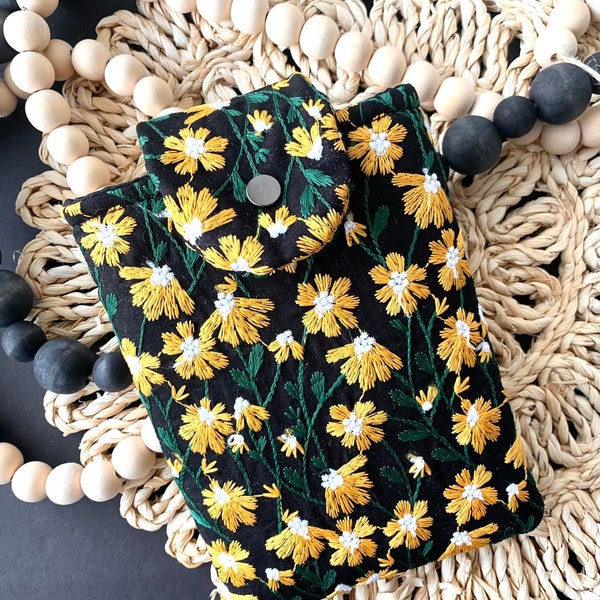 Book Sleeve, Yellow Black Daisy Embroidered Soft Cover Protective Closure Zipper CLOSURE kindle sleeve, book sleeve, book gifts