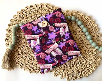 One More Chapter book sleeve, kindle sleeve, tablet sleeve, EReader sleeve, book cover, kindle paperwhite sleeve, padded book sleeve