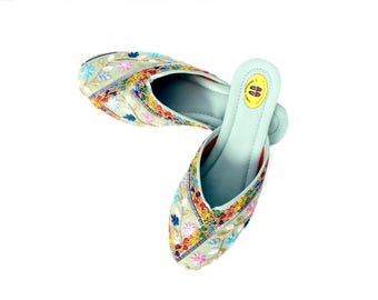 Jutti fatte a mano multicolore verdi: scarpe etniche Khussa