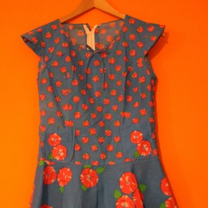 Vintage dress deadstock NWT flowers design sixties seventies pop indie mod summer dress