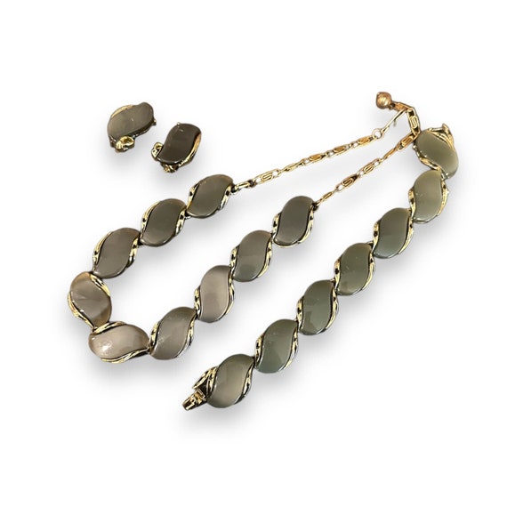 Lisner Thermoset Vintage Necklace Bracelet Earrin… - image 1