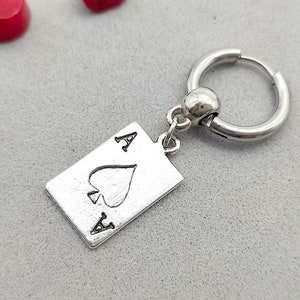 Colgante de cartas de juego, pendientes de cartas, pendiente de cartas de plata, pendiente de una carta, colgante de un hombre, pendientes retro, regalo de jugador de póquer, pendiente de puente