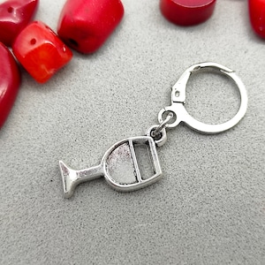 Boucles d’oreilles wine Glass Drop, Cadeau pour amateur de vin, Boucle d’oreille en verre, Boucle d’oreille en verre d’argent, Verre à vin, Boucle d’oreille à boisson, Cadeau alcool, Bijoux en vin