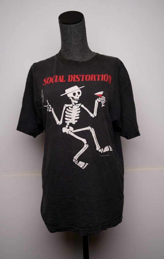 Vintage 90s SOCIAL DISTORTION Drunken Skeleton shi