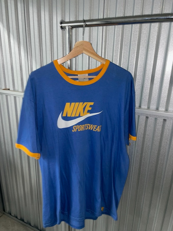 Vintage Nike tee shirt