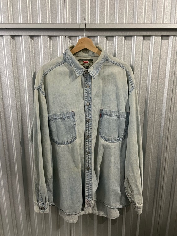 Vintage Levi's Button Up