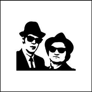 Op de afbeelding: Zwart-wit grafische illustratie van twee mannen met fedora's en zonnebrillen. Ze dragen pakken en stropdassen. De afbeelding is een gestileerd portret.