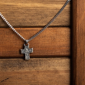 Collar de cruz para hombre - Collar de cruz personalizado - Regalo personalizado del Día del Padre - Collar de cruz grabado personalizado