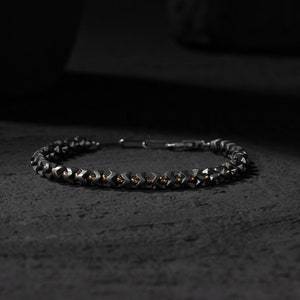 Stijlvolle hematietstenen armband voor heren - premium zilveren sluiting, verstelbare pasvorm