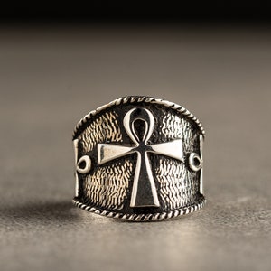 Ankh (Vida eterna) - Anillo de puño egipcio - Anillo de plata con la llave de la vida - Ankh - Antiguo Egipto - Anillos de plata para hombres