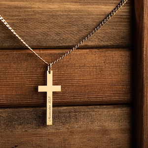 Collar de cruz personalizado de oro - Collar de cruz de oro para hombre - Regalo personalizado del Día del Padre - Collar de cruz grabado personalizado