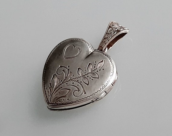 c.1910 Antique Sterling Silver Heart Photo Locket… - image 6