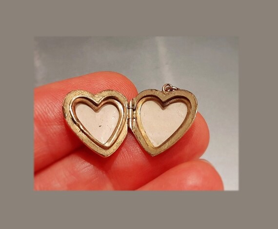 c.1909 Antique 9ct Gold Back and Front Heart Phot… - image 6