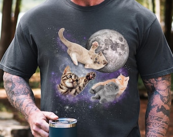 Cat Meme Shirt Three Cats Retro Moon Graphic T-Shirts Weirdcore Cat Shirt Y2K Weird Stuff For Cat Lovers Funny Cat 90s Cat Dad Bootleg Shirt