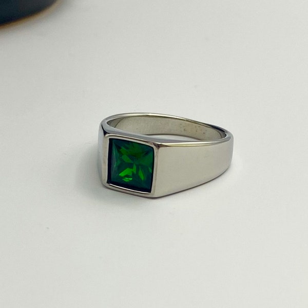 Emerald Onyx Signet Ring - Mens silver and green square signet ring - Stainless steel unisex ring - brazilian stone ring- mens jewellery
