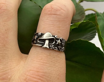 Silver Mushroom Ring- Magic Star Mushroom Band - Nature Hippie Style Ring - Boho Fairy Flower band - Unisex Psychedelic Silver jewellery