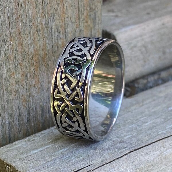 Celtic Knot Silver Ring - Silver stainless steel Twisted Ring - Black and Silver mens jewellery - mens silver band