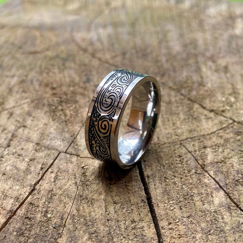 Silver Engraved Ring Mens Band Wave Pattern Ring Geometric Style Vintage Ring Male Band Ring image 4