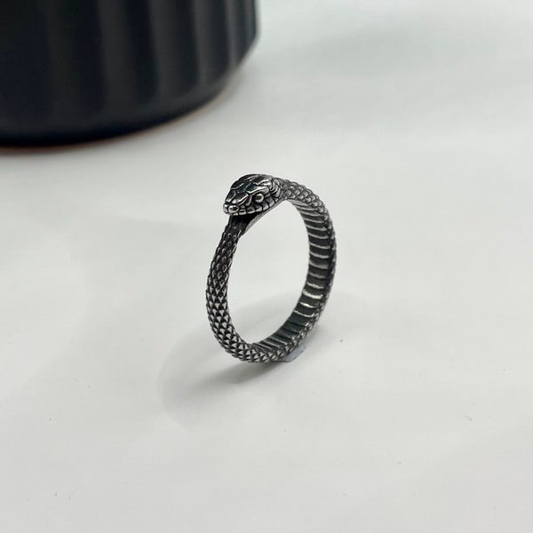 Bague serpent - bague cobra en acier inoxydable - jonc serpent en argent pour homme - bijoux pour reptiles animaux - bijoux gothiques gris - bague serpent Ouroboros