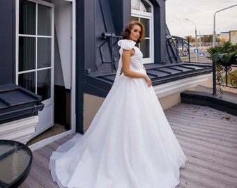 Wedding dress, Bridal gowns, Elegant, A-line Silhouette, Light ivory, Stilish, Modern design