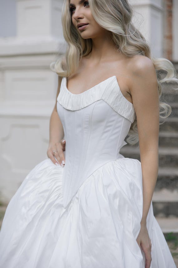 dress with structured bodice and flared skirt Boning Corset Fit & Flare Short Dress