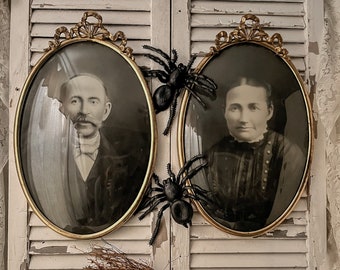 Antique Portraits Set