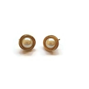 Vintage Faux Pearl and Gold Tone Clipon Earrings