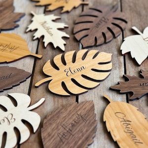 Personalisierte Boho Hochzeit Gastgeschenke, Tropische Blatt Gedecke, Tischkarten und Holznamen