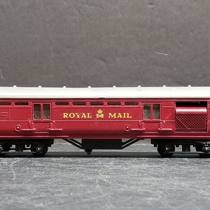 Tri-Ang OO/HO Scale Royal Mail Storage Car R 23 - Complete with No Missing Parts