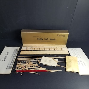 Quality Craft Model PRR 85&#39; Tri-Level Auto Car Partially Built With Box