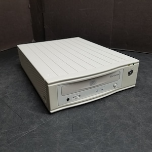 ビンテージ外付けCDリライターテスト済み、電源オン