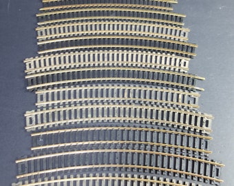 HO Scale Atlas Lot of 12 18&quot; R Curved Snap-Track Brass