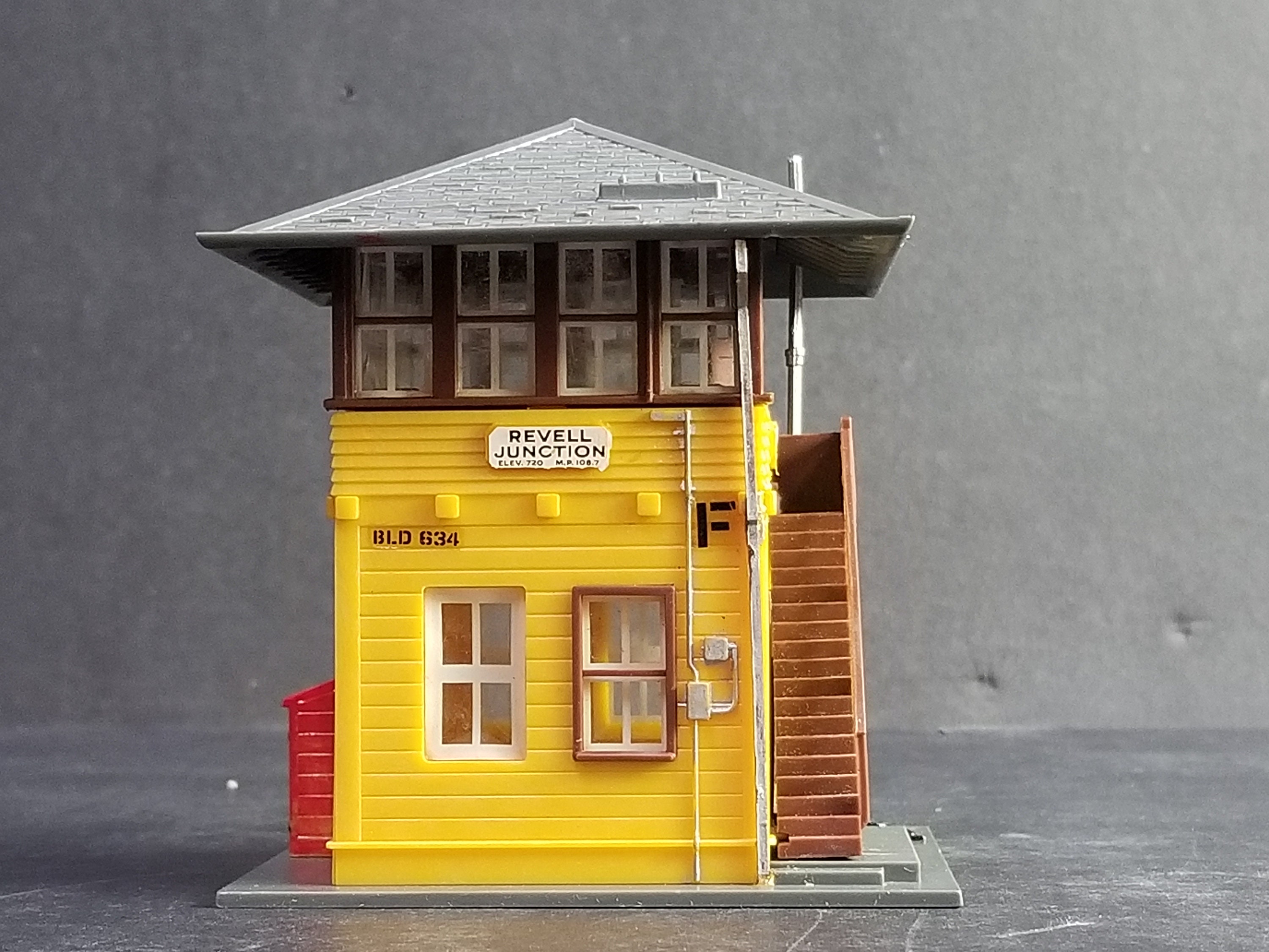 Revell HO Scale Revell Junction Building Fully Assembled Etsy