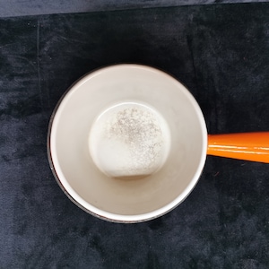 Ensemble de caquelons à fondue Le Creuset France en fonte émaillée orange flamme vintage