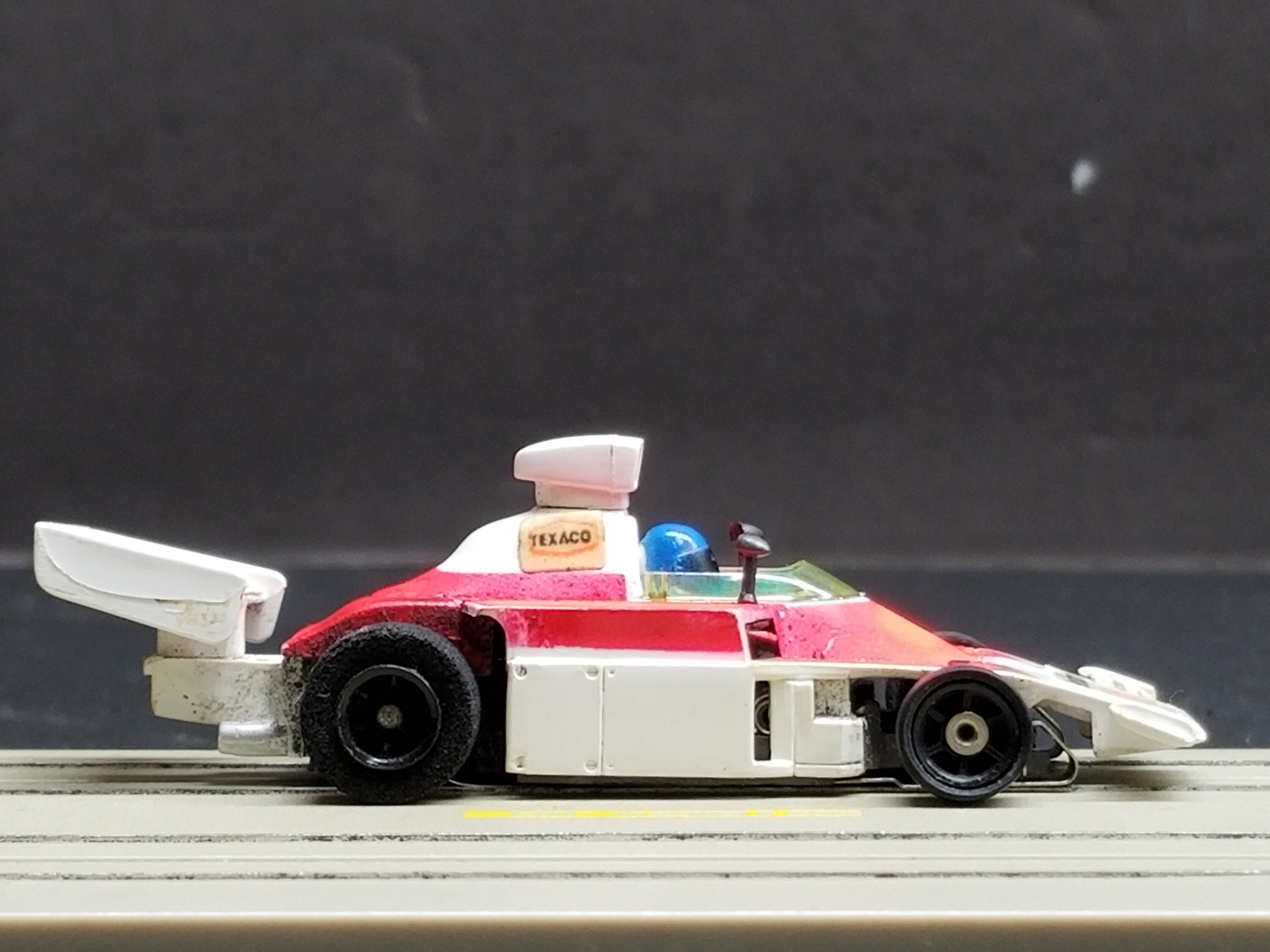 AURORA AFX HO Slot Car G-plus Texaco Marlboro Mclaren F1 #11