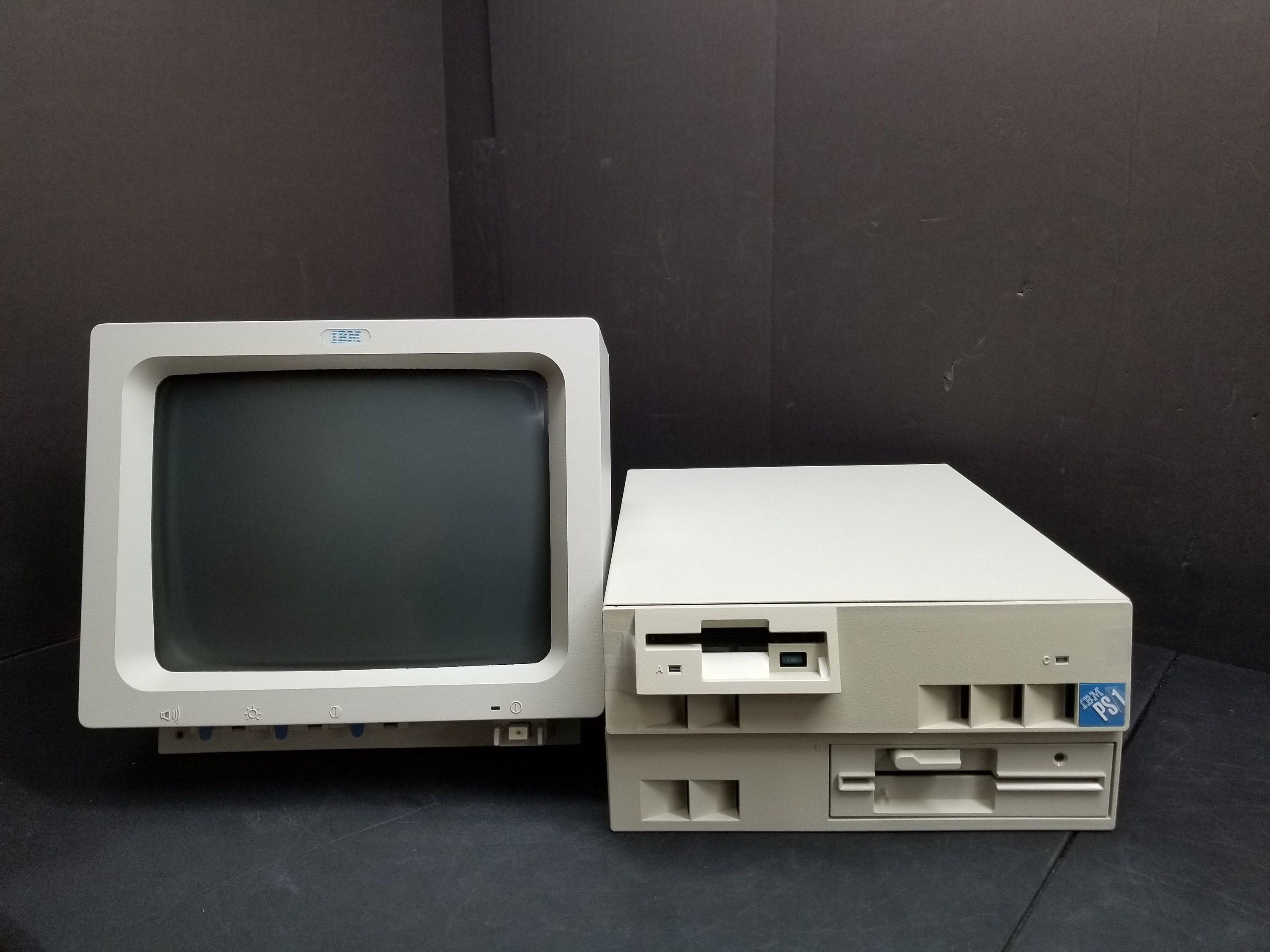 Vintage IBM PS/1 Machine Type 2011 With 53F5798 Tested Not