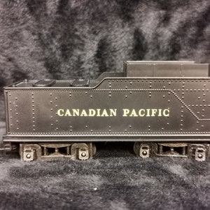 Vintage Tri-Ang OO Scale R.32 Canadian Pacific 4-6-2 Locomotive 8-Wheels Bogie Tender Canadian Pacific Black