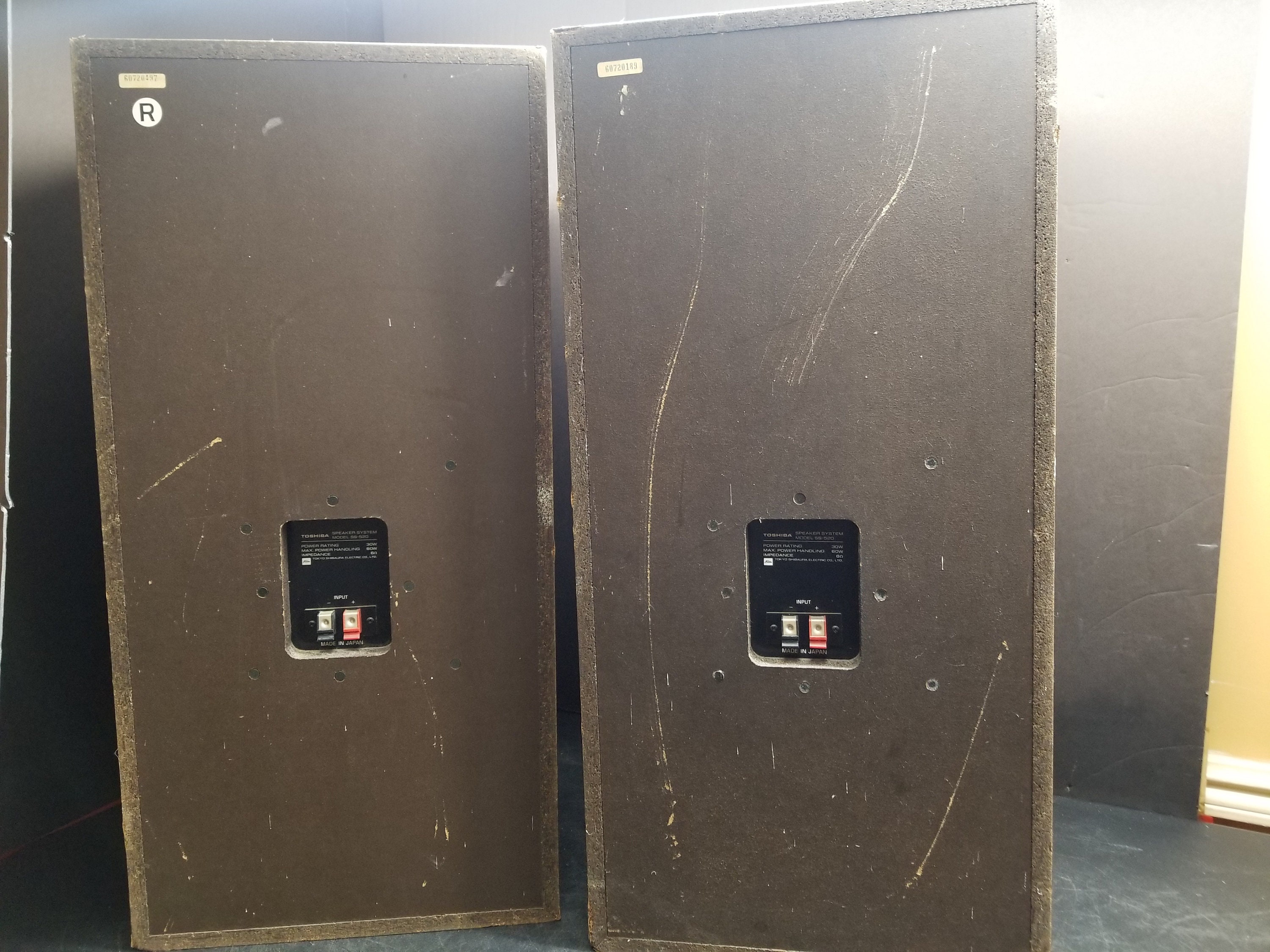 Paire D'enceintes Toshiba SS-V29 - Haut-pareurs Avant Filaires - Très Bon état