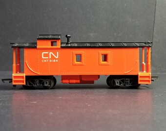 Tri-Ang OO Scale CN Caboose Nacional Canadiense Naranja R 115