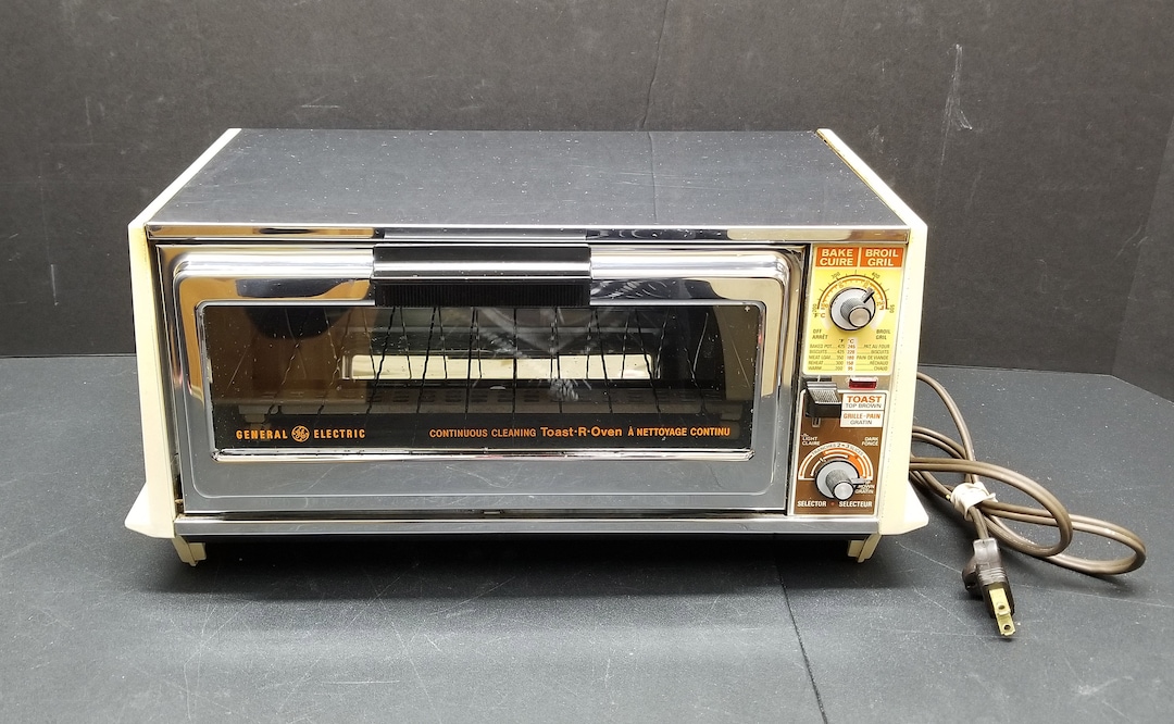 Vintage GE Electric Toaster Oven Toast-R-Oven Made in the USA Model A1T50