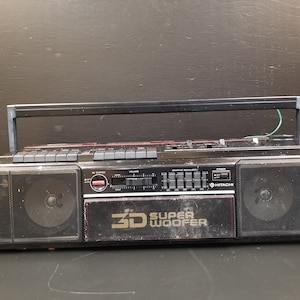 Vintage Hitachi Cassette Recorder Boombox 3d Super Woofer Model TRK-3d5hc Works