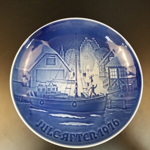 Copenhagen Porcelain Bing & Grondahl Christmas Plate Christmas Welcome 1976