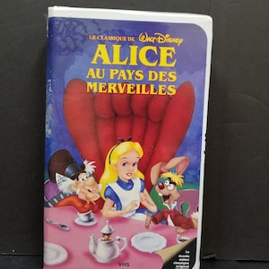 Alice Aux Pays Des Merveilles (French Version of Alice in Wonderland) Walt Disney (Black Diamond / Classiques) VHS