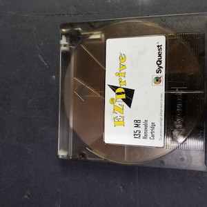 Vintage SyQuest EZ Drive 135MB verwijderbare cartridge niet getest