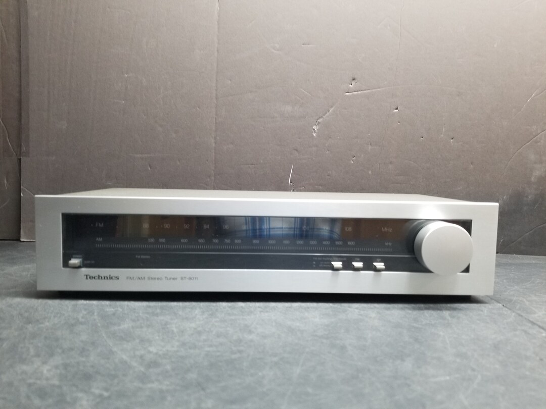 Vintage Technics Am/fm Stereo Tuner Model St-8011 Silver for Parts ...